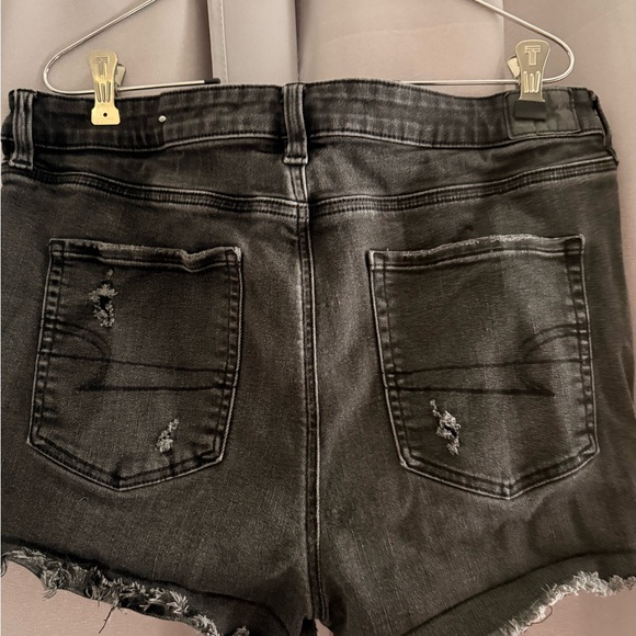 AEO Shorts - Picture 2 of 4